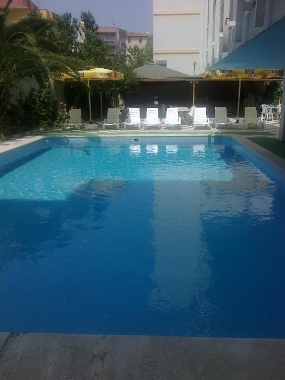 Hotel Santur คูซาดาซี ภายนอก รูปภาพ