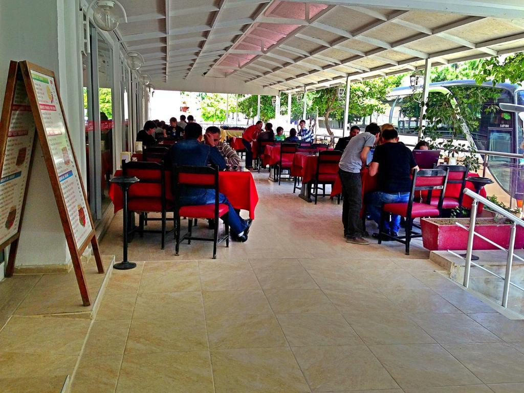 Hotel Santur คูซาดาซี ภายนอก รูปภาพ
