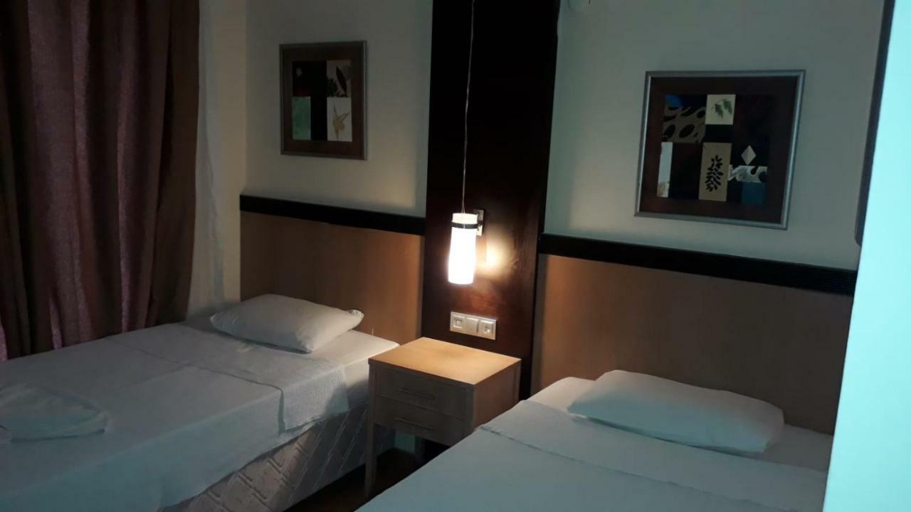 Hotel Santur คูซาดาซี ภายนอก รูปภาพ