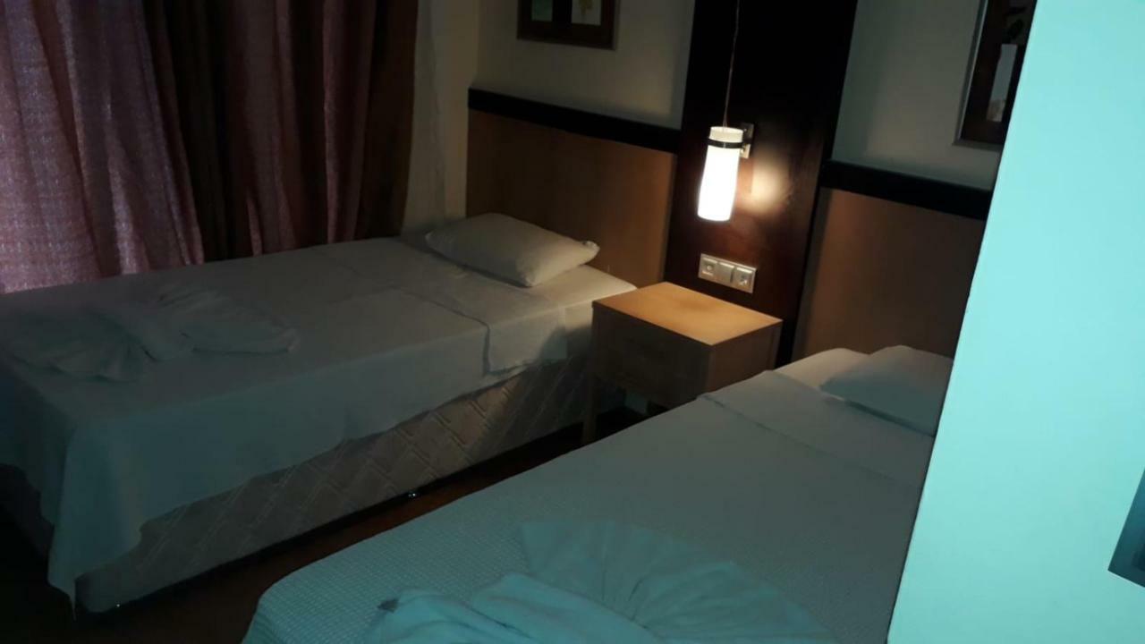 Hotel Santur คูซาดาซี ภายนอก รูปภาพ