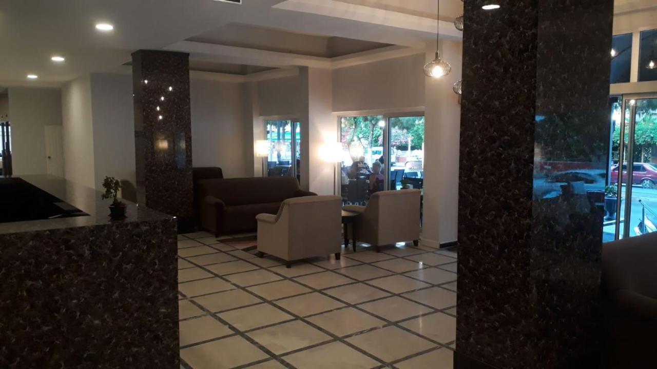 Hotel Santur คูซาดาซี ภายนอก รูปภาพ