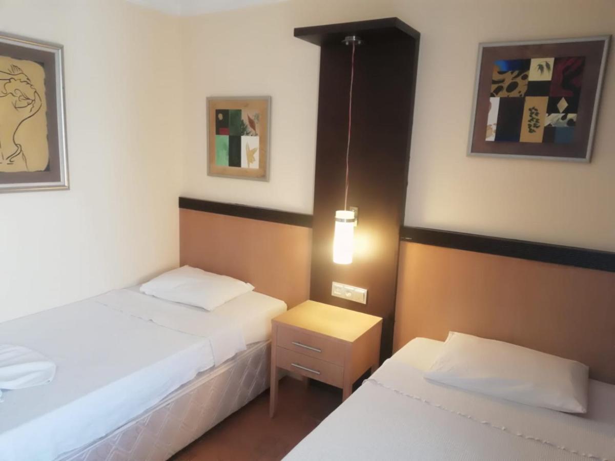 Hotel Santur คูซาดาซี ภายนอก รูปภาพ